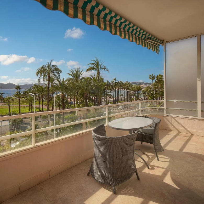 Luxueux appartement meublé  Pointe Croisette