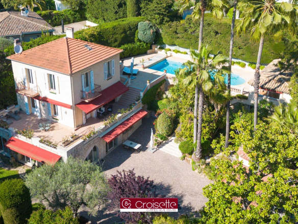 Élégante villa avec piscine et jardin paysager – Le Cannet