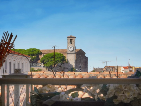 4 pièces rénové – Immeuble Bourgeois Cannes Centre – Prestations luxueuses