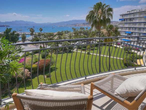 CANNES CROISETTE FRONT DE MER – 3P LUXE