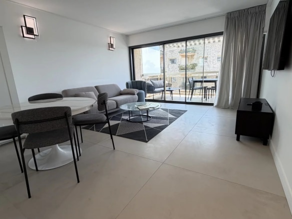 Luxury real estate photo | Charming Properties