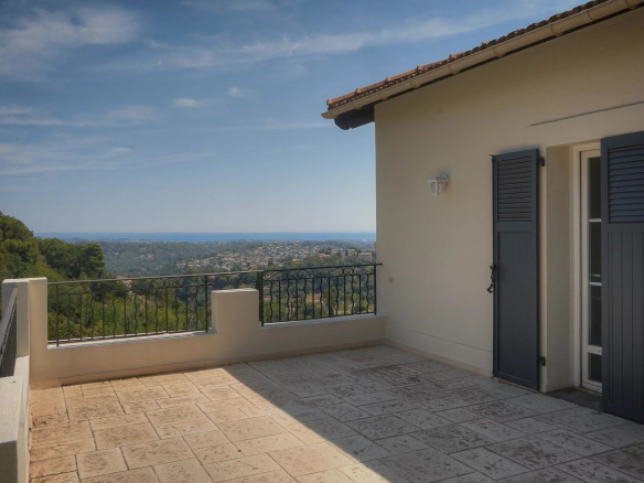 Terrasse avec vue panoramique sur la mer et les collines à Vence.
