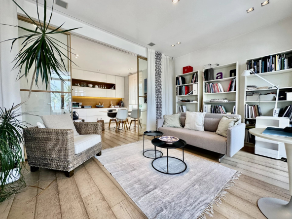 Appartement Signature 2/3 Pièces – Vue Mer sur la Mythique Croisette