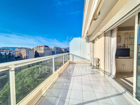 3 rooms last floor canes (back Martinez)