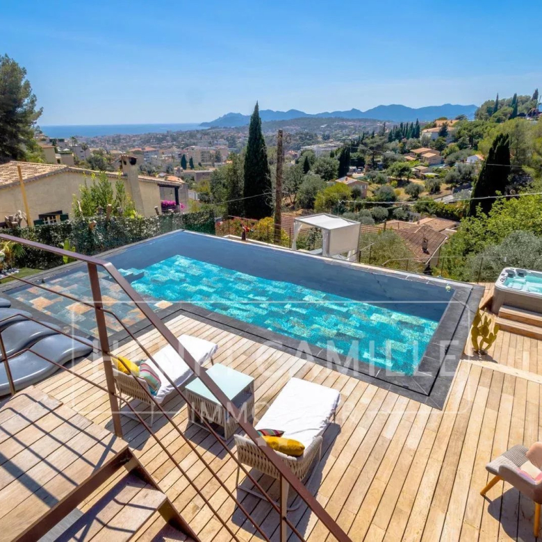 Vue MER et COLLINES LE CANNET