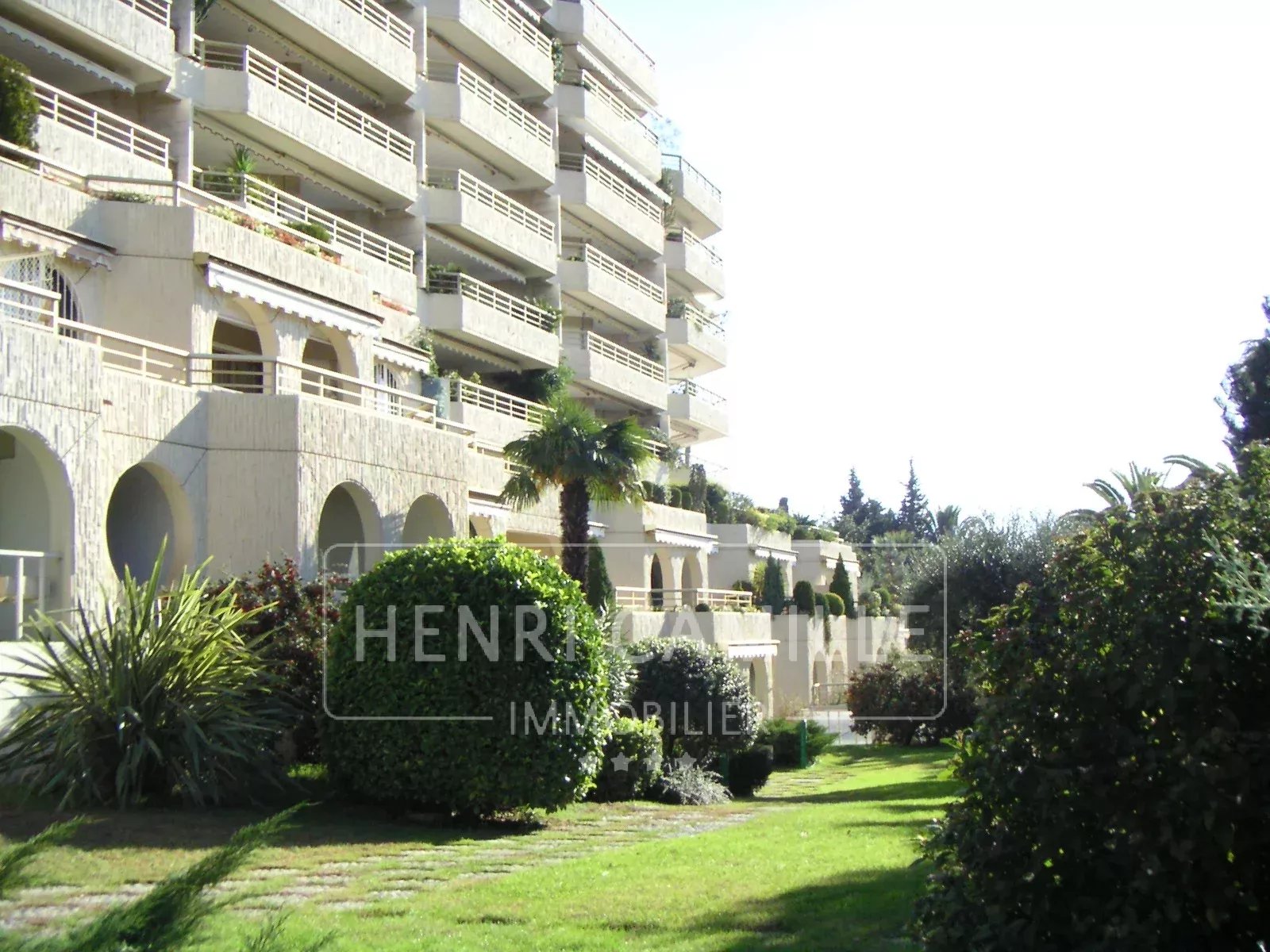 d71009153f9e862f5344121bd1cff920_8c00c842ef_1600-original