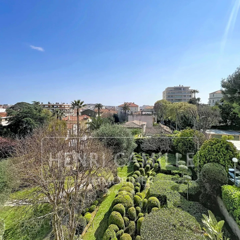 BELLE et ROBUSTE VILLA superbement rénovée