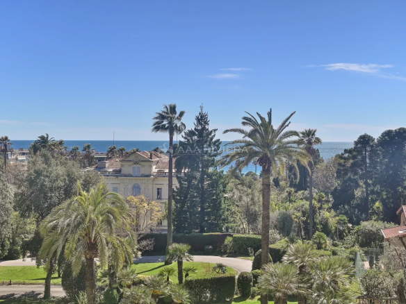 Cannes-Croix des Gardes-vast 4 bourgeois pieces, beautiful sea view.