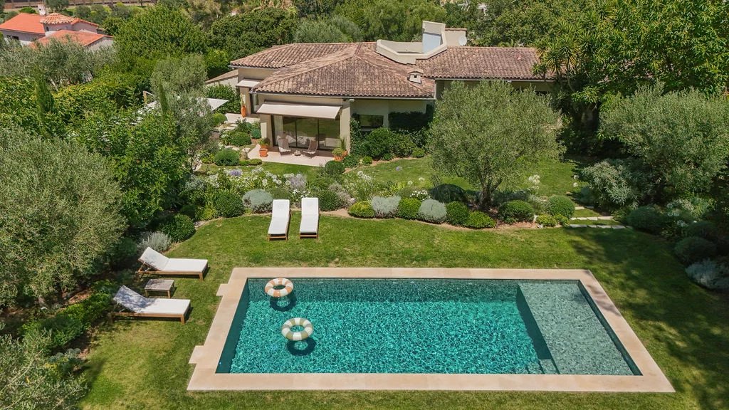 Elegant villa in Le Cannet Single-storey villa with garden and swimming pool, Le Cannet