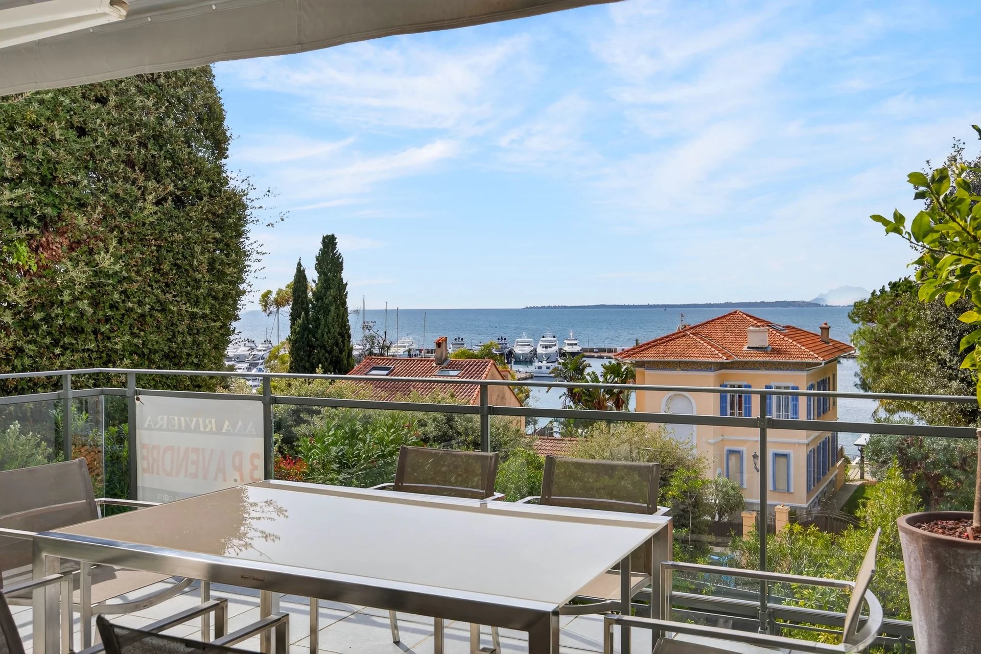 Sea view from the terrace of an apartment in Antibes Apartment terrace with views of the sea and the port in Antibes.