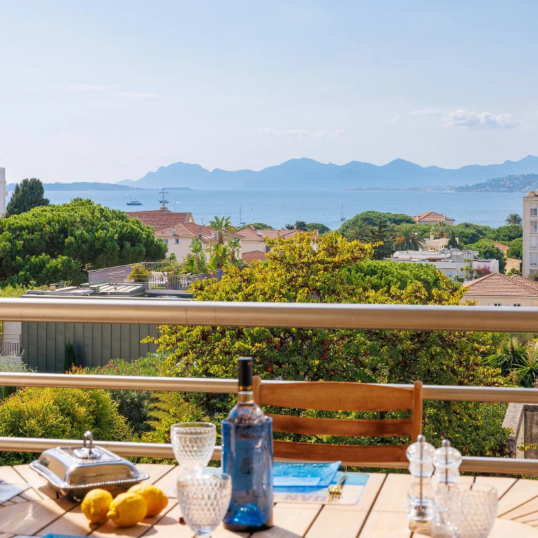 Luxury real estate photo | Charming Properties