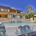 Exclusive - near Saint Raphael - charming Provencal villa in calm near the beaches.