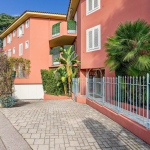 Exclusive-Saint-Jean-Cap-Ferrat-Apartment crossing 3p on the ground floor, on foot from the beaches. Box. Cellar.