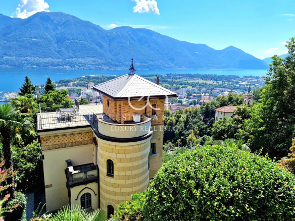 Switzerland Historic Villa 189m² renovated with breathtaking views of the lake in Orselina