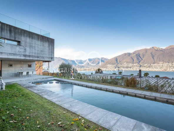Fosano Modern Villa with breathtaking views of the Maggiore Lago and Luxury Equipment