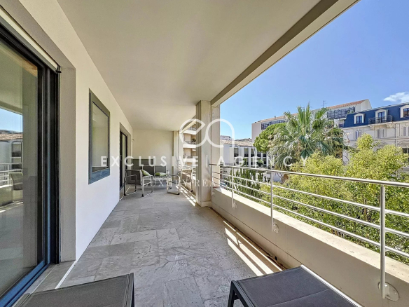 CANNES LOCATION MEUBLÉE À L’ANNÉE APPARTEMENT 6 PIÈCES 233m² – TERRASSE 36m²
