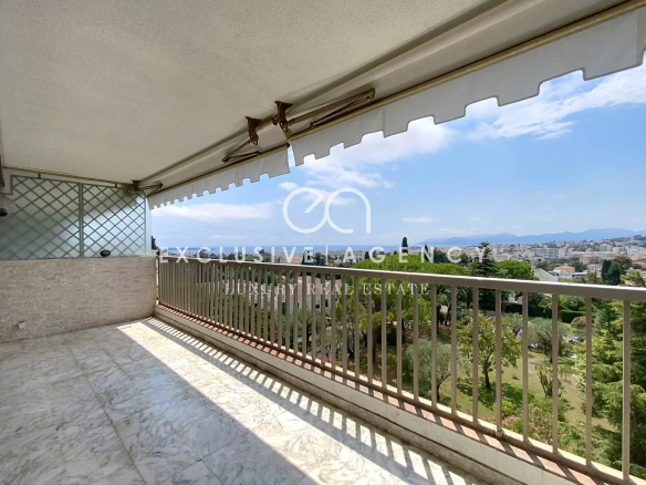 CANNES À VENDRE APPARTEMENT 4 PIÈCES 106M² VUE MER PANORAMIQUE