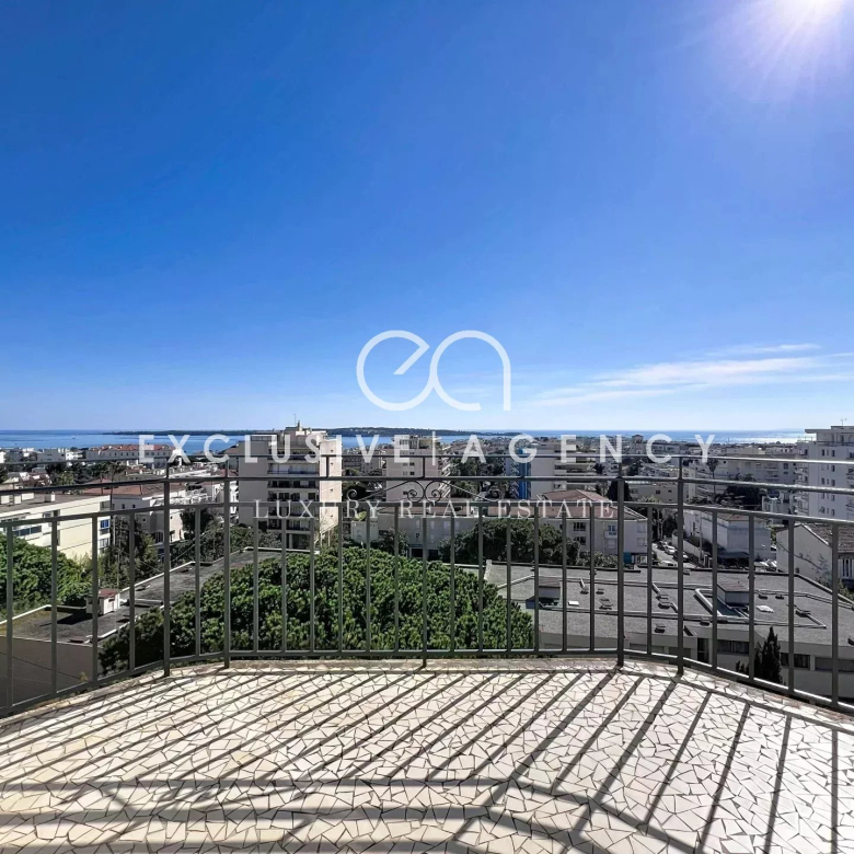 Residential Le Cannet – Elegant Belle Époque residence with panoramic sea views
