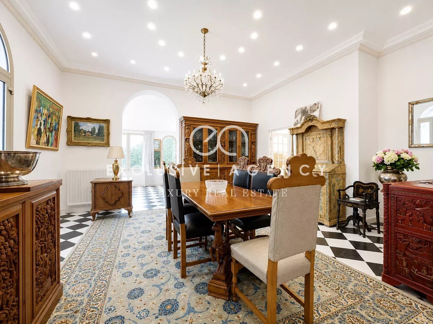 Dining room of a villa in Cannes Interior of a villa in Cannes with elegant dining room and refined decoration.