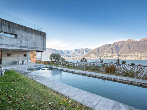 FOSANO Villa moderne avec vue imprenable sur le Lago Maggiore et équipements de luxe