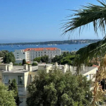 BAJA CALIFORNIA panoramic sea view for this large 2-3 room apartment 15 min walk from the city center and the Croisette beaches.
