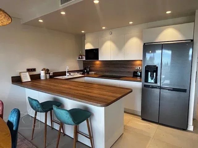 SUPERB 4-ROOM APARTMENT – LUXURY RESIDENCE WITH POOL