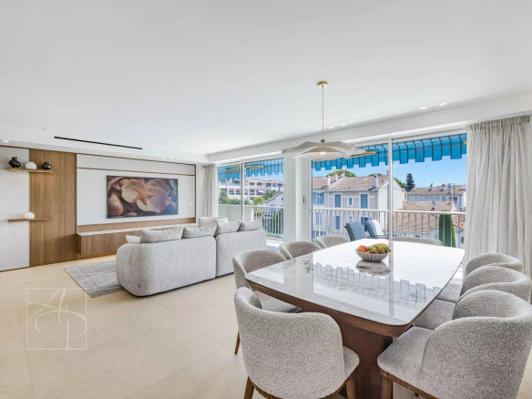 Luxury real estate photo | Charming Properties