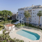 VEND 4/5 PIECES CANNES PISCINE DOUBLE GARAGE CAVE