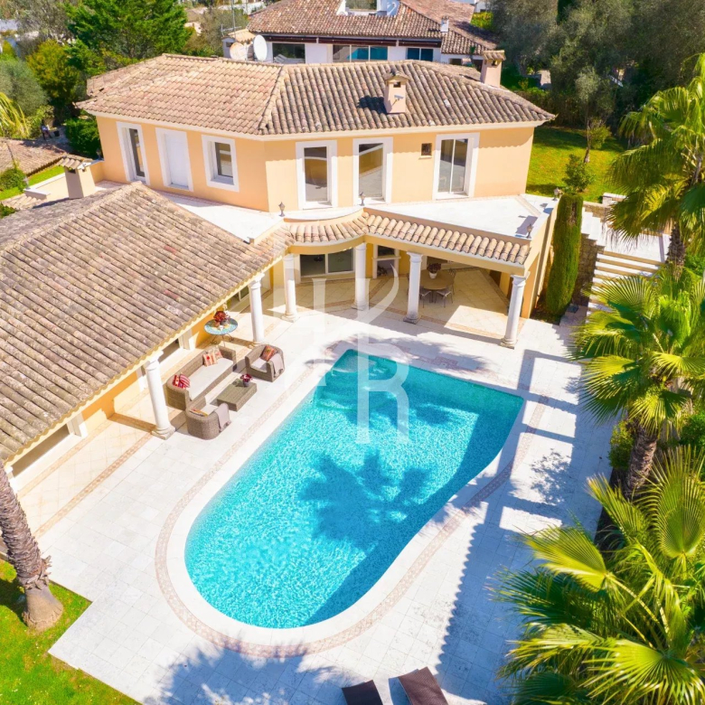 New contemporary villa for sale with village views in Mougins