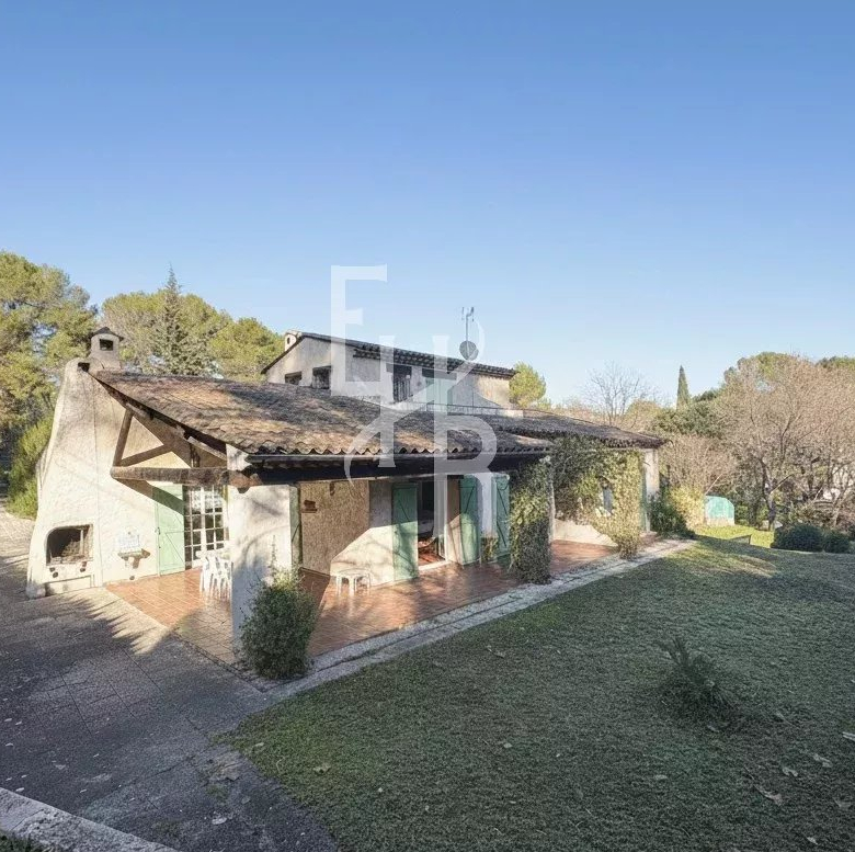 VILLA MAISON PROPRIETE LA ROQUETTE SUR SIAGNE VUE MER