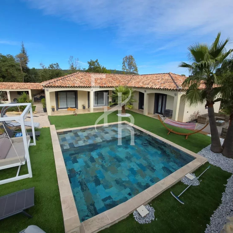 Mougins villa contemporaine neuve