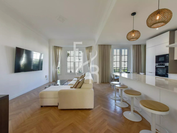CANNES APARTMENT – 4 ROOMS 3 BEDROOMS 118 M2 near the Croisette
