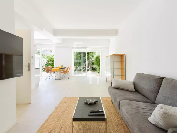 Cannes – Fully renovated 55 m² apartment with a 46 m² garden and private garage