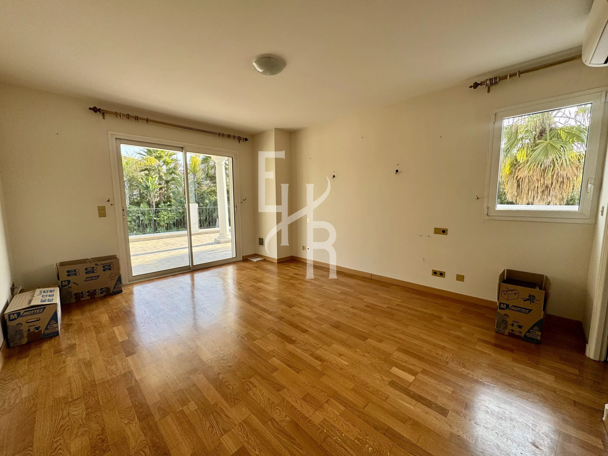 90e7332ba0ce7c3d7f2ce314fa9d171a_c3470d534a_4032-original