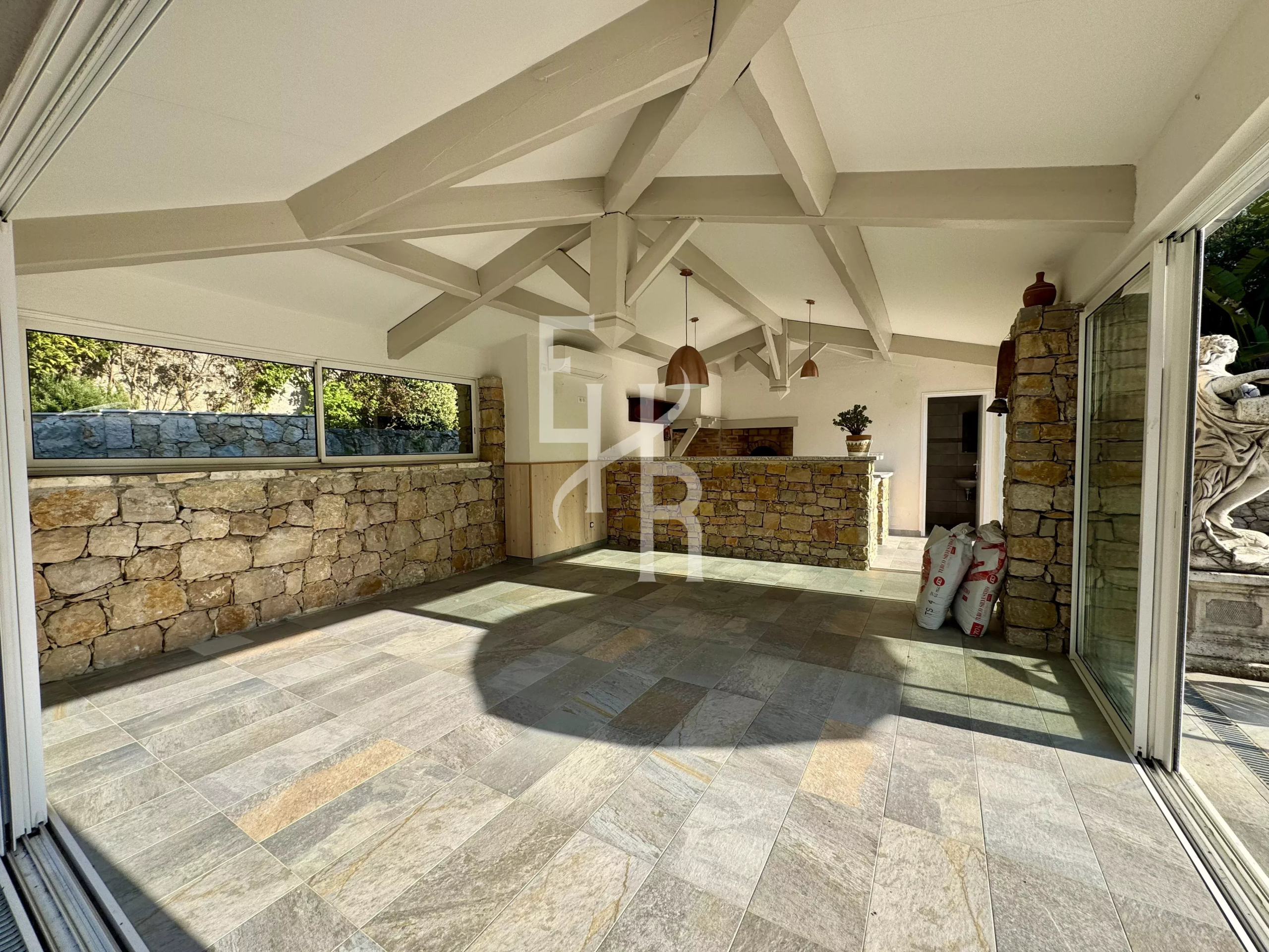 a076be1541480f8b8971d7deaef08ae4_8642696cd4_4032-original