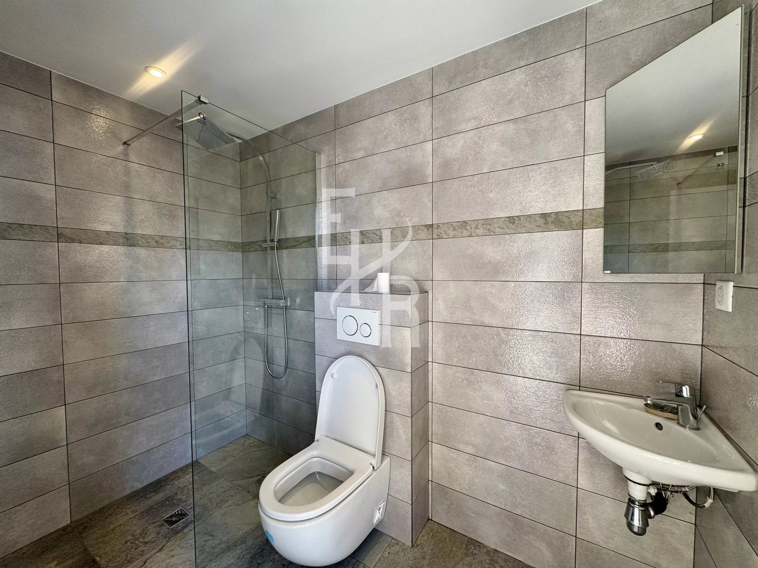 b225e4e1d5a5de207f1e9ab7e2eaa66b_625e977117_4032-original