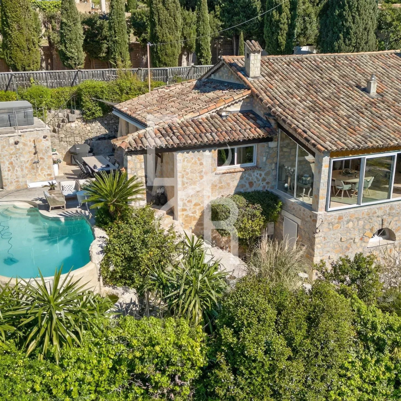 NICE proche carré d’or appartement 3 pièces dernier étage, terrasse d’angle