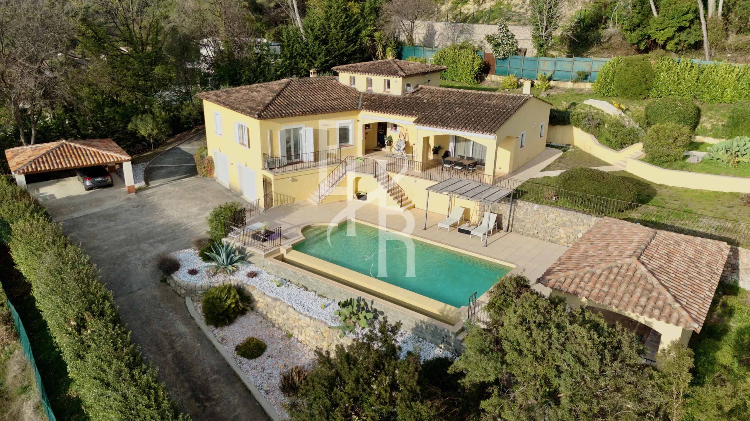 Villa à Mougins dans secteur prisé avec vue panoramique