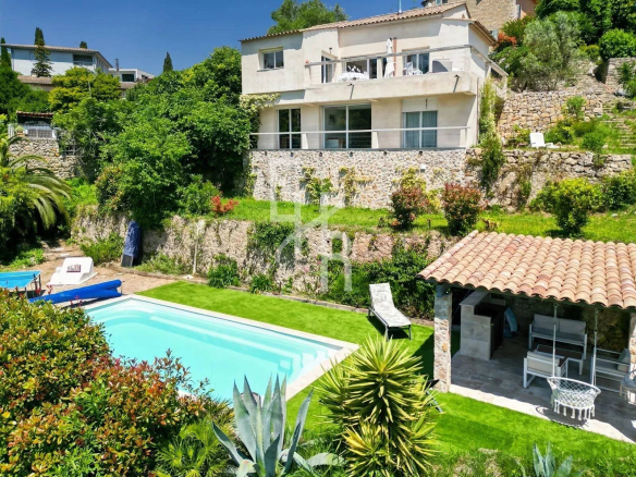 Buying/Selling Villa in Mougins city center
