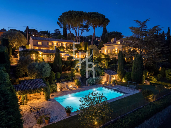Villa Mougins vue mer avec maison d’amis