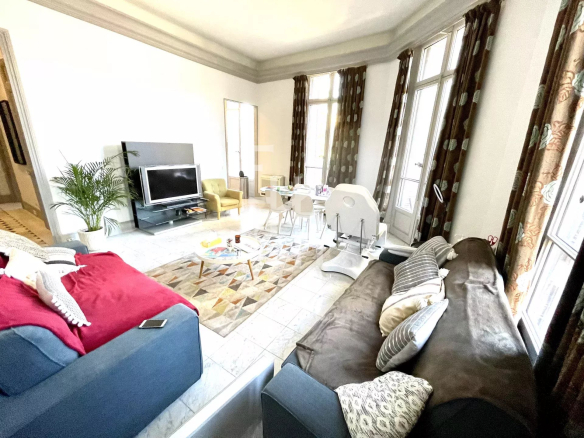 CANNES MAGNIFIQUE APPARTEMENT BOURGEOIS