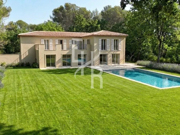 VILLA MOUGINS DOMAINE RESIDENTIEL FERME
