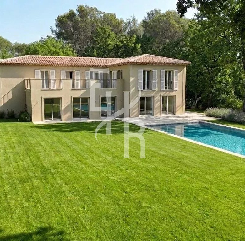 Mougins, à vendre propriété de caractère avec piscine