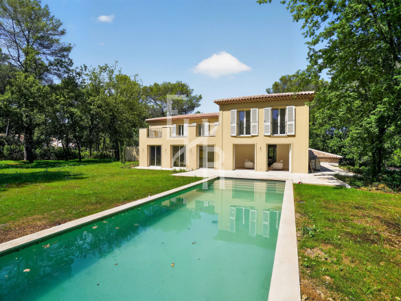 VILLA MOUGINS DOMAINE RESIDENTIEL FERME