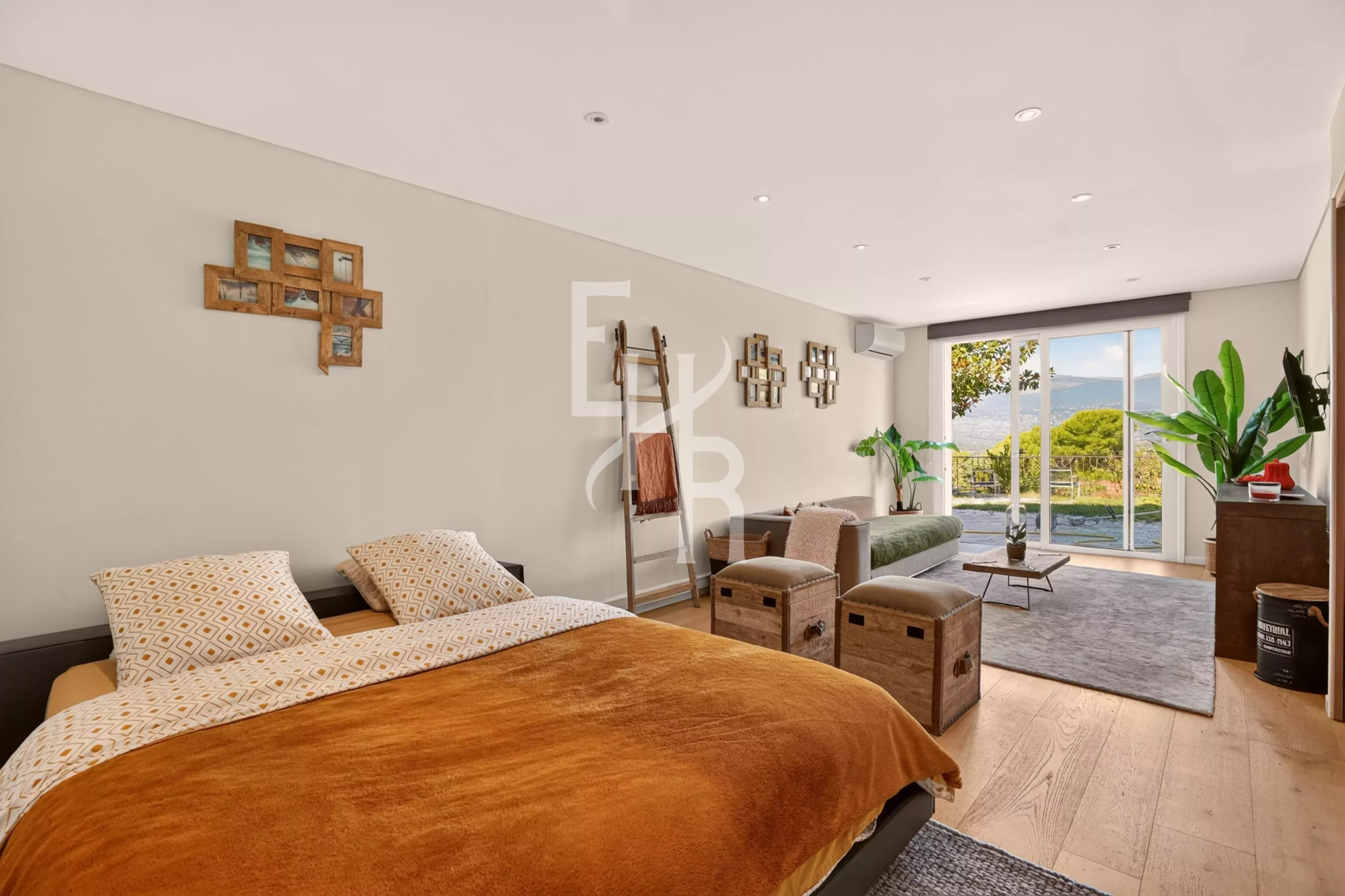 Villa room in Mougins Room in a modern villa with views of the hills in Mougins, contemporary furniture and natural light.