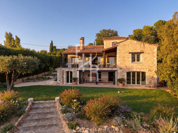 Stone country house with garden in Mougins, Provençal and contemporary style.
