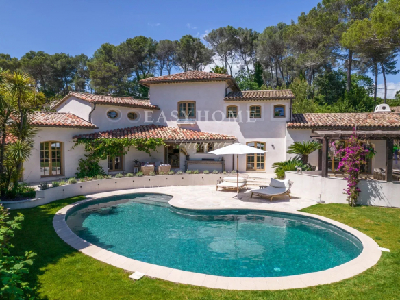Villa House Property MOUGINS beautiful closed domain