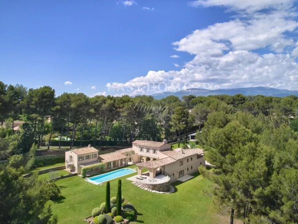 VILLA MOUGINS DOMAINE SECURISE