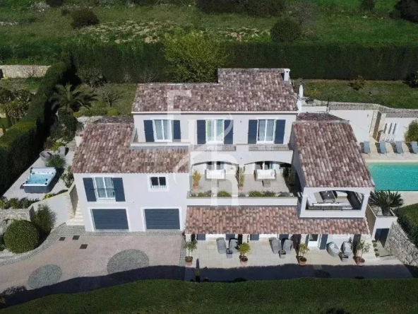 Vente villa de prestige vue mer à MOUGINS