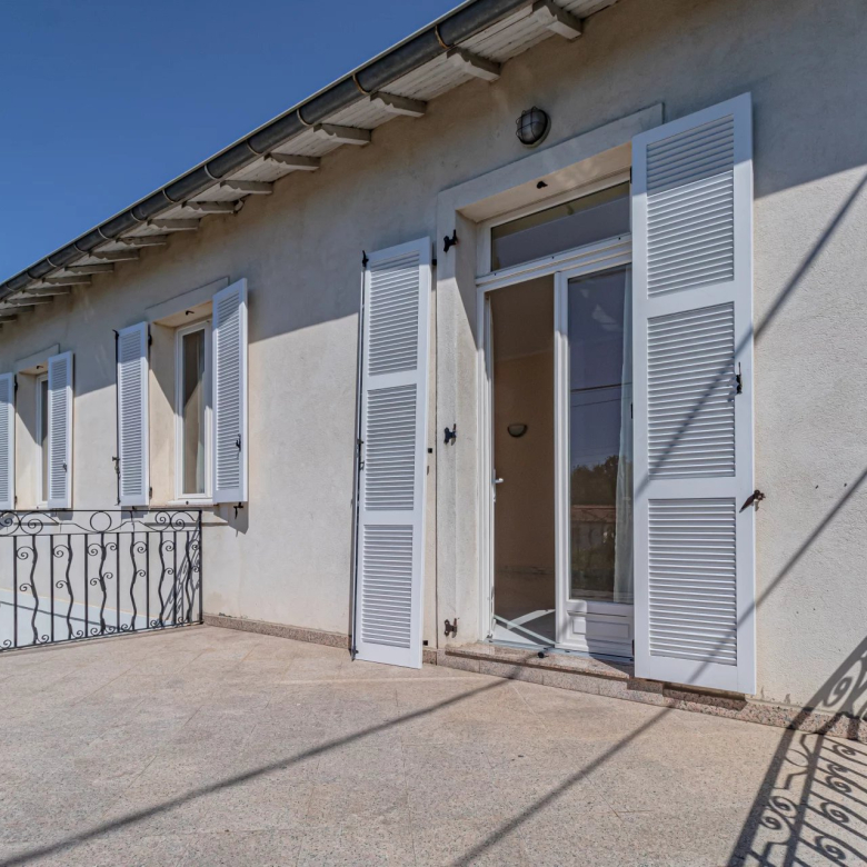 A vendre appartement vue mer résidence sécurisée terrasse Résidence sécurisée carré d’Or Marseille 8e